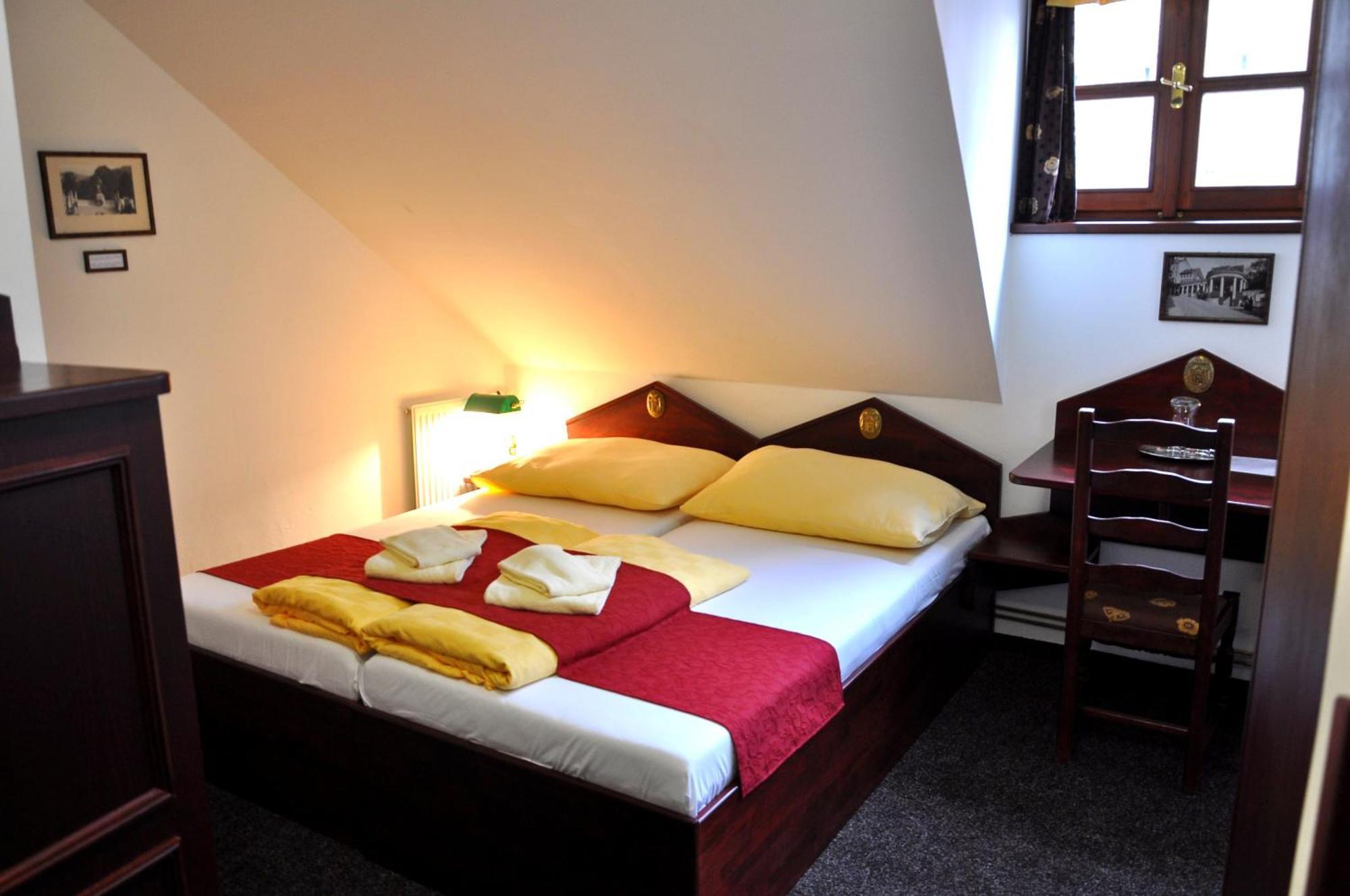 Hotel St Florian Loket Ngoại thất bức ảnh