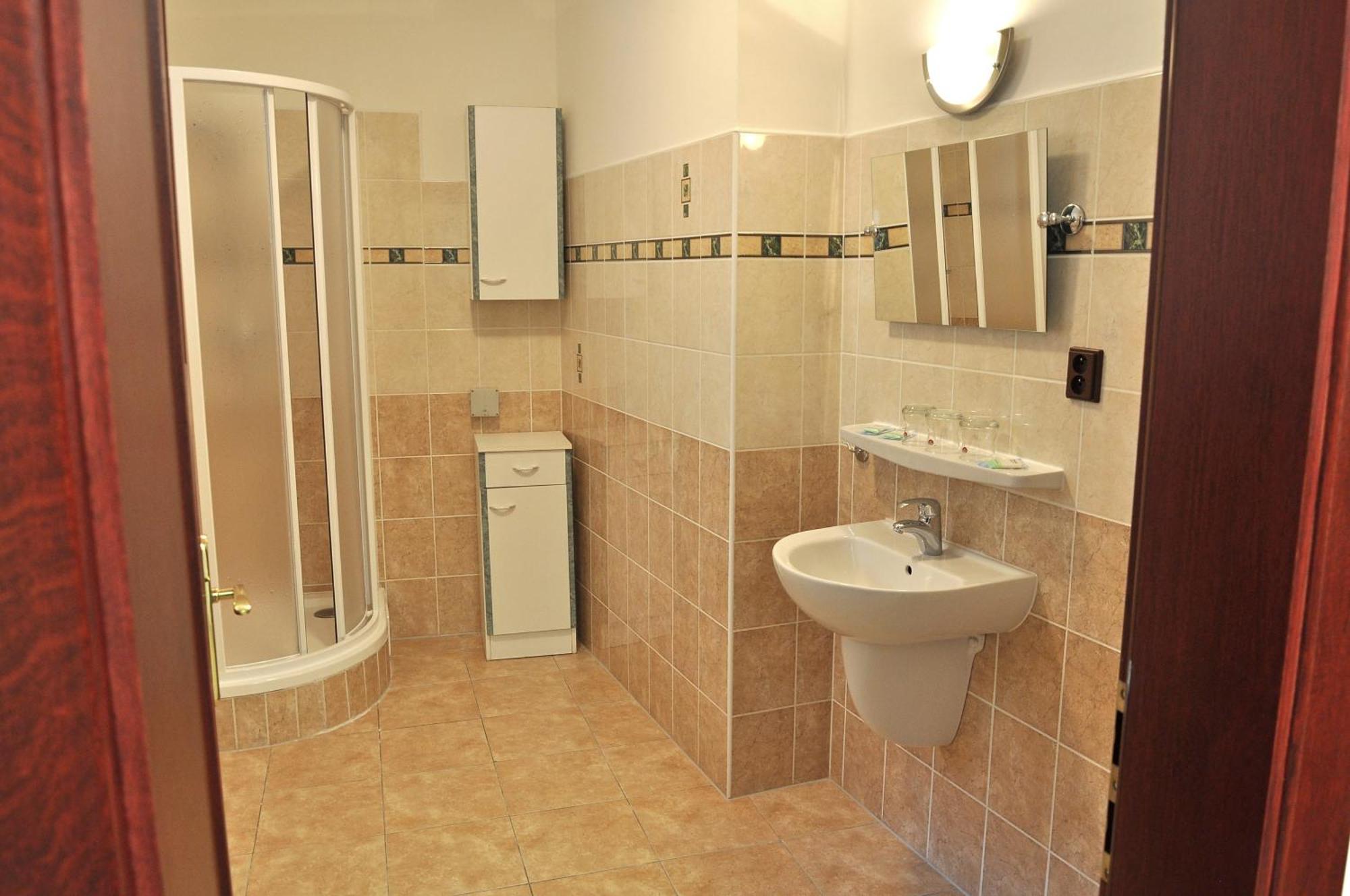 Hotel St Florian Loket Ngoại thất bức ảnh