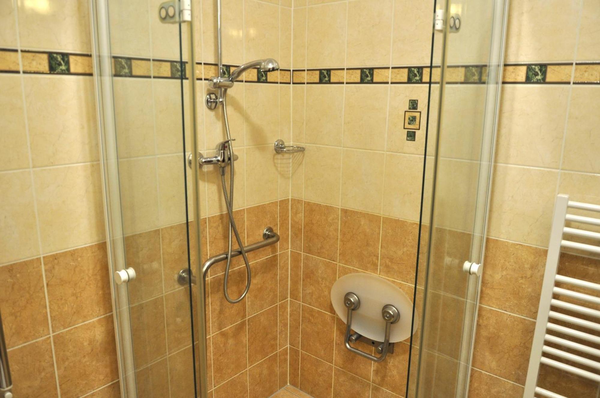 Hotel St Florian Loket Phòng bức ảnh