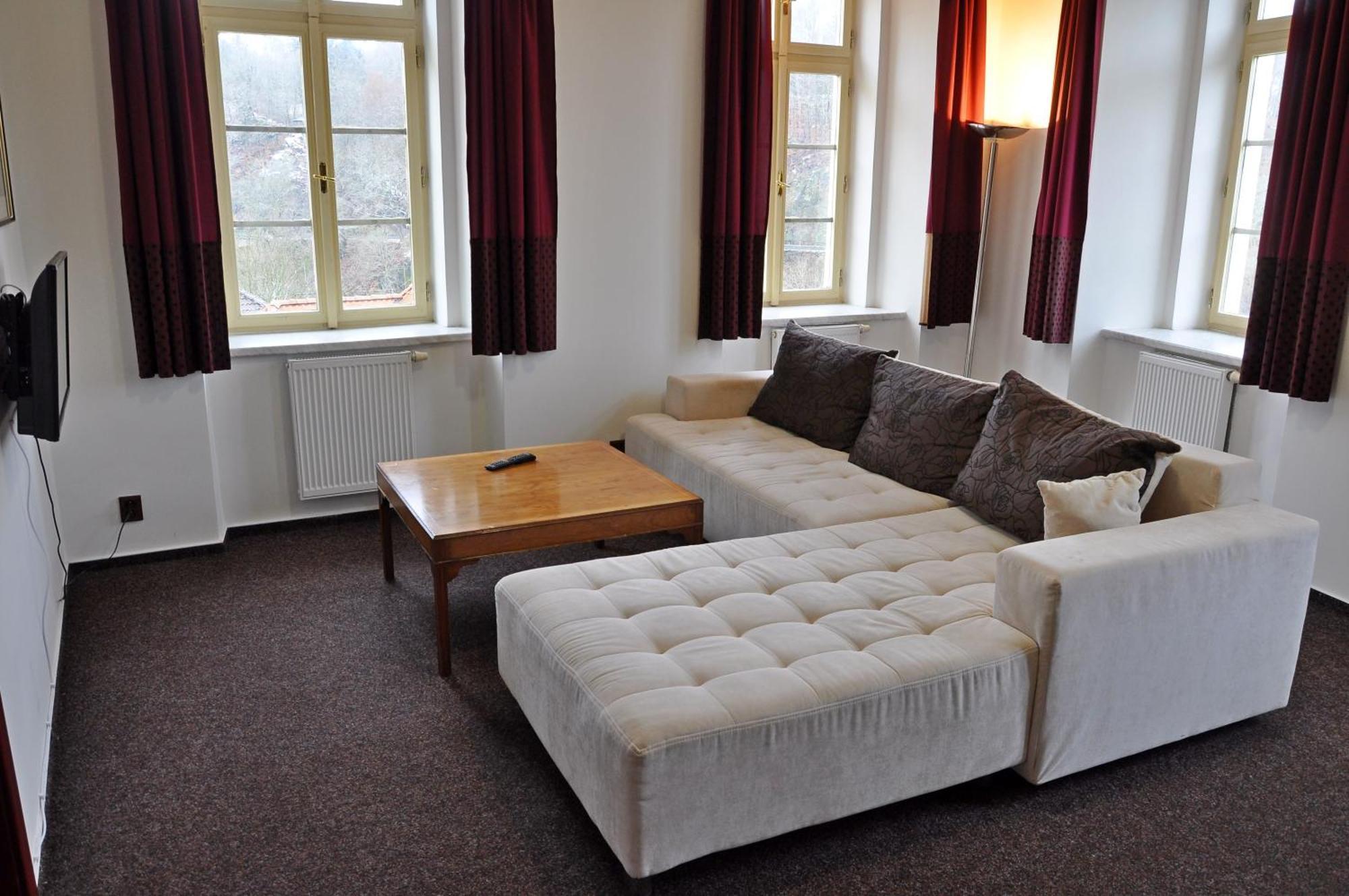 Hotel St Florian Loket Ngoại thất bức ảnh