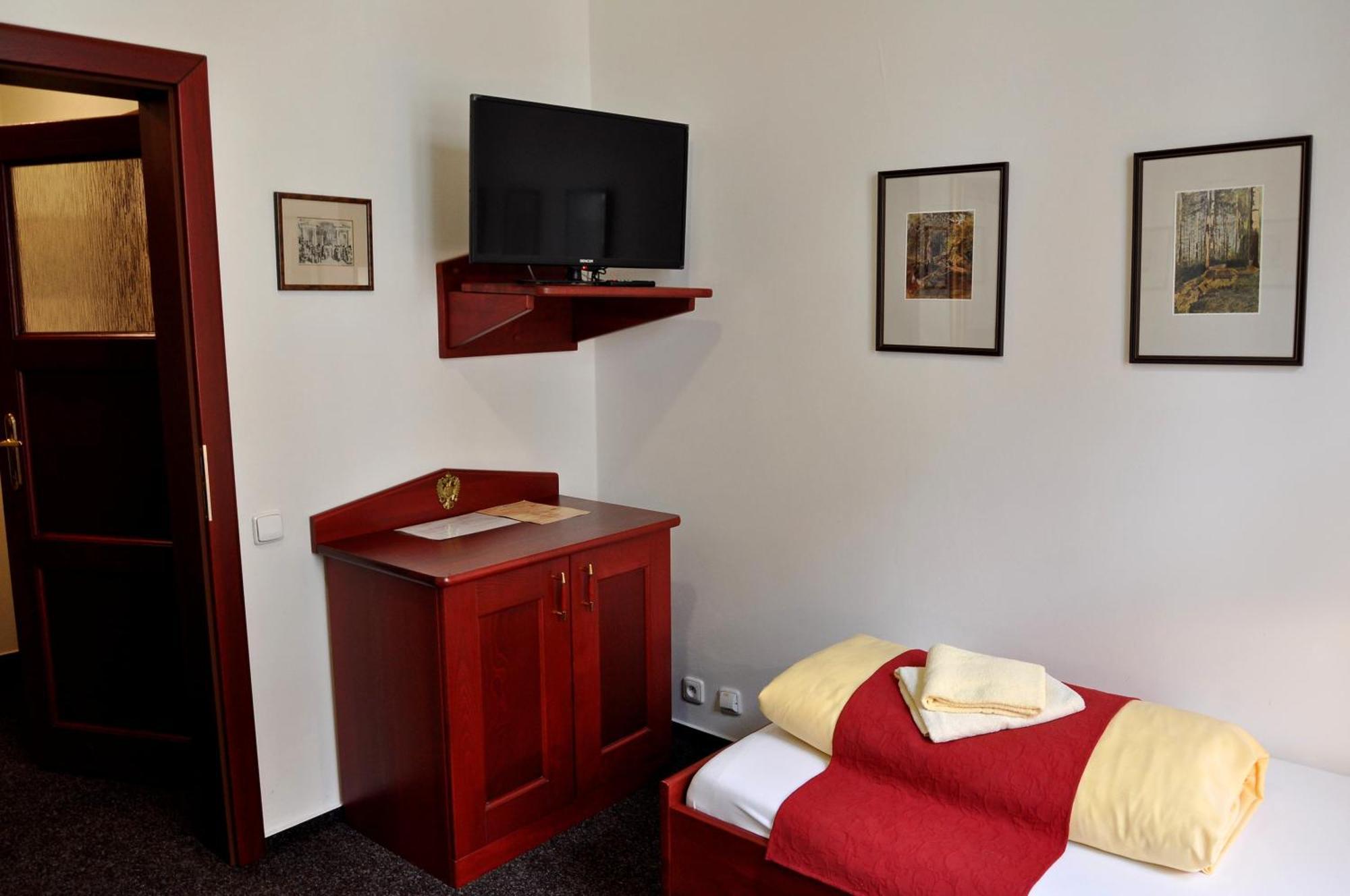 Hotel St Florian Loket Phòng bức ảnh